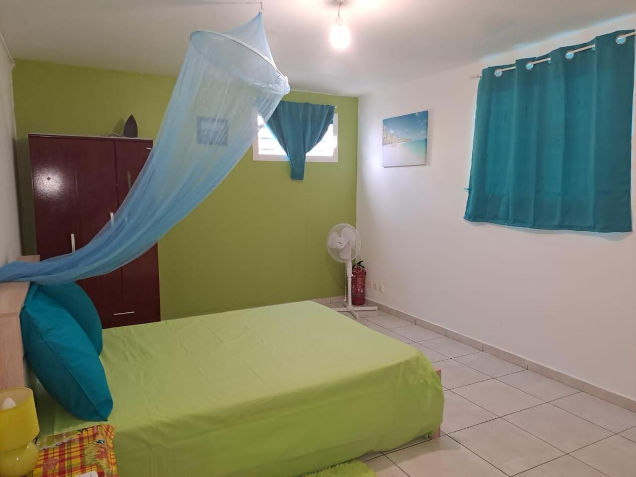 La Casa Binecha Avec Jacuzzi Villa Baillif Eksteriør bilde