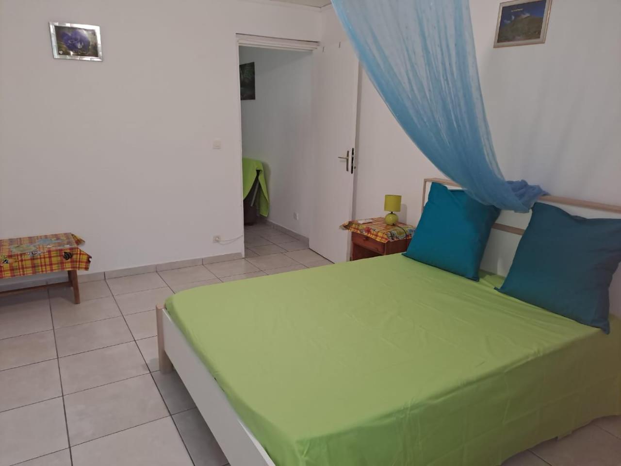 La Casa Binecha Avec Jacuzzi Villa Baillif Eksteriør bilde